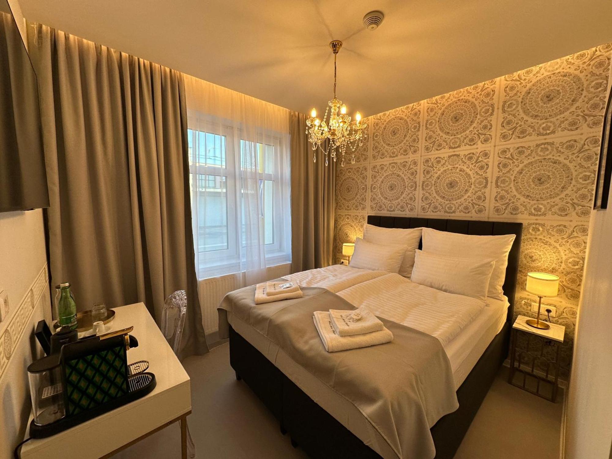 Villa Mala Praha Experience In The Center Of 日利纳 外观 照片