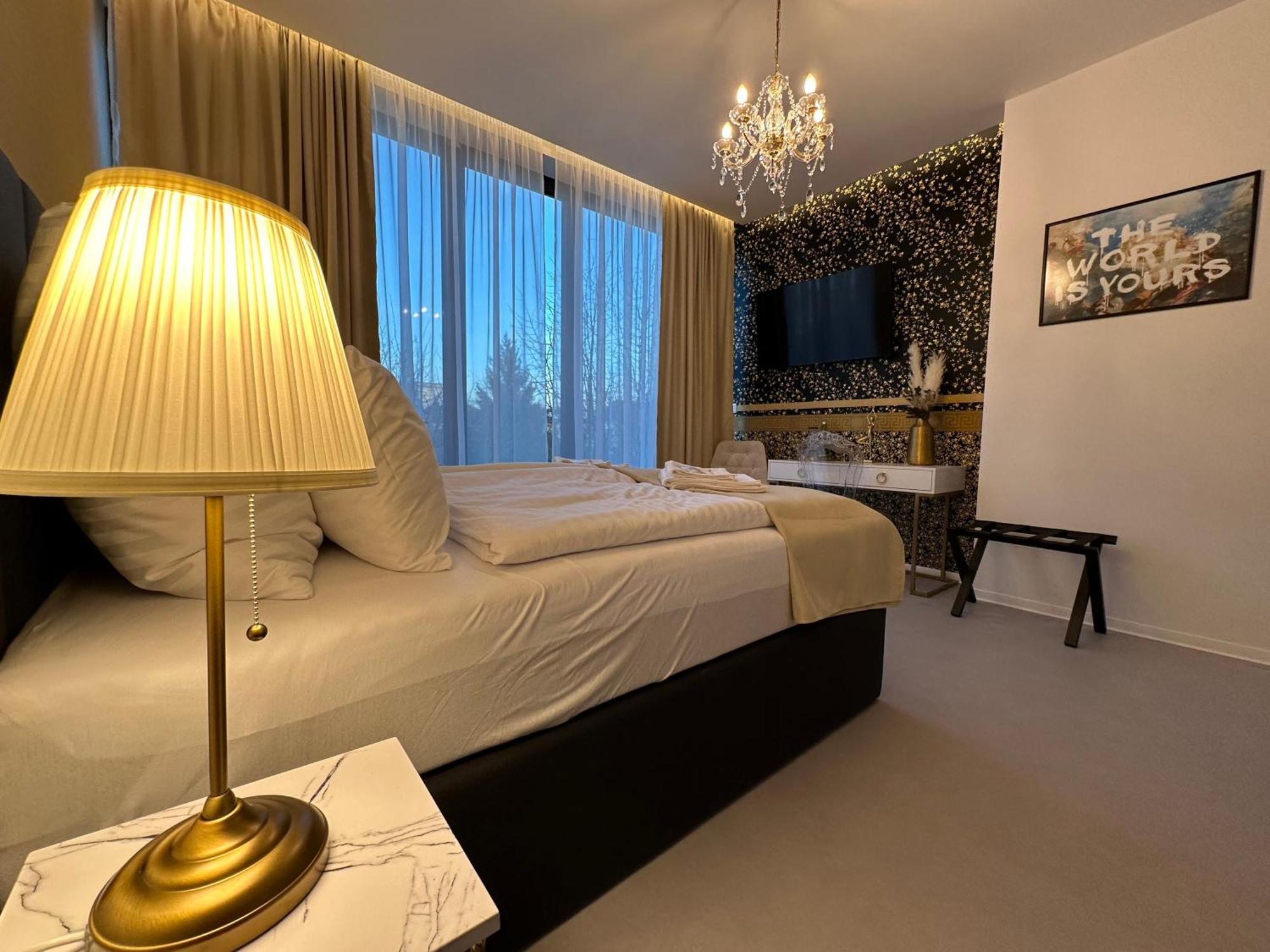 Villa Mala Praha Experience In The Center Of 日利纳 外观 照片