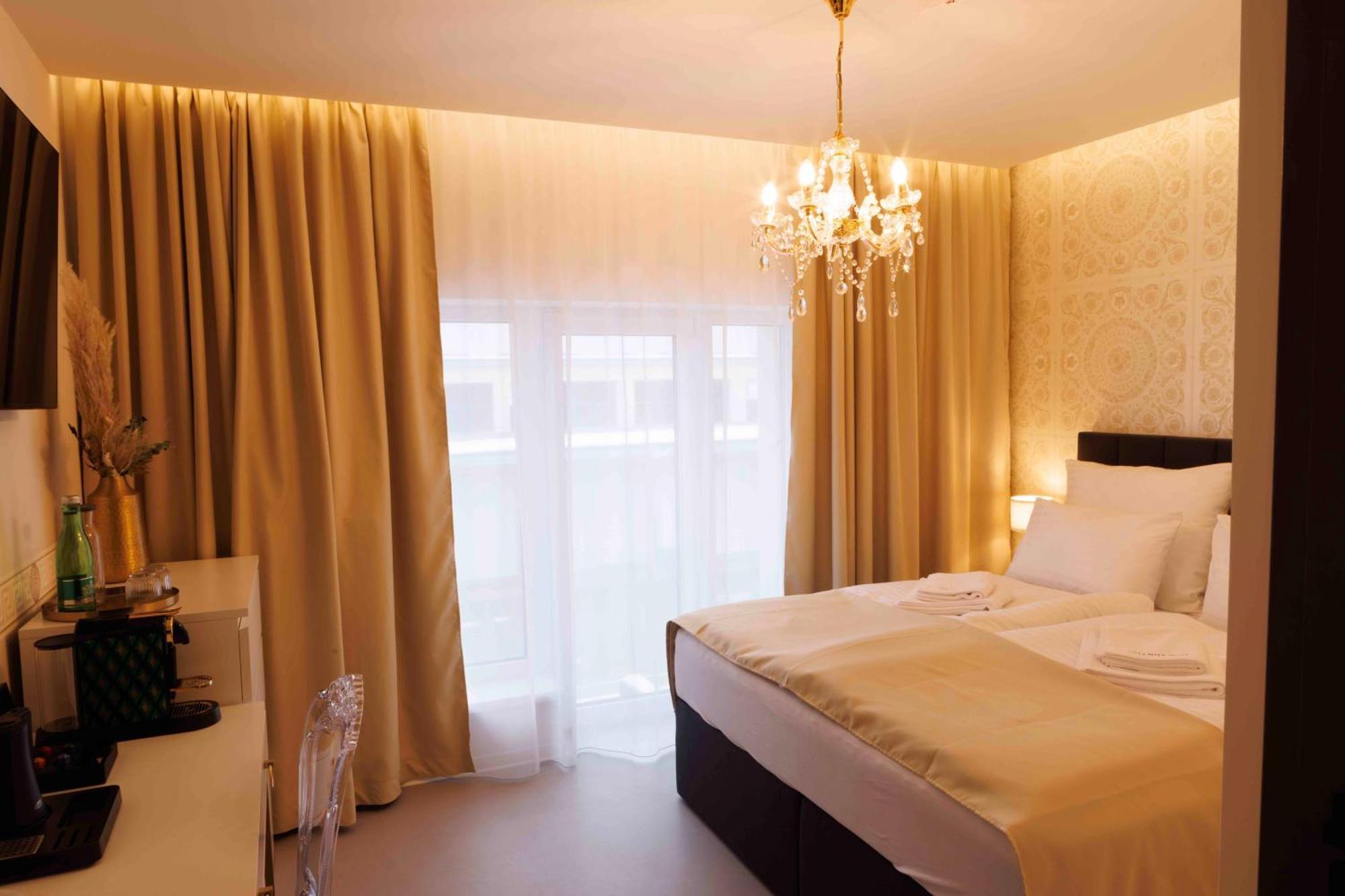 Villa Mala Praha Experience In The Center Of 日利纳 外观 照片